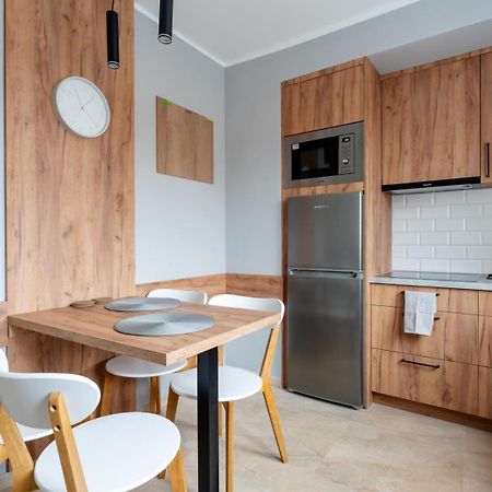 Apartament Przy Baszcie - Z Prywatnym Parkingiem W Centrum - By Spaceapart Еленя-Гура Экстерьер фото