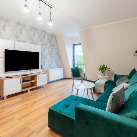 Apartament Przy Baszcie - Z Prywatnym Parkingiem W Centrum - By Spaceapart Еленя-Гура Экстерьер фото